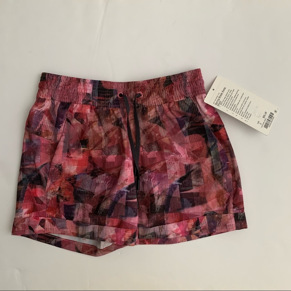 NWT Lululemon Spring Break Away Shorts - Picture 2 of 7